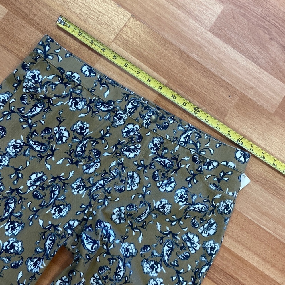 ‼️🆕‼️ stretchy jeans size XL - Picture 4 of 10